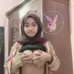 Top Viral ABG SMA Hijab Coklat Kulit Mulus Memberi Tutorial Open BO Trending Indonesia Top Global Official 2025 New Wiwik